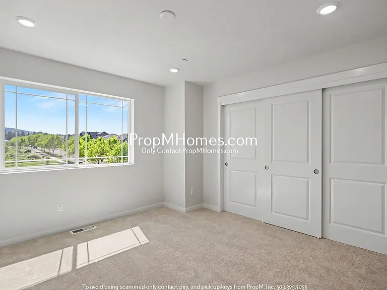 7527 NW Eleanor Ave — Photo 10