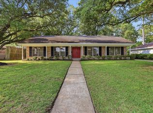 5892 N Circuit Dr, Beaumont, TX 77706