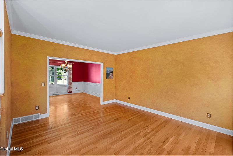 4th image of 20 Birch Hill Road
