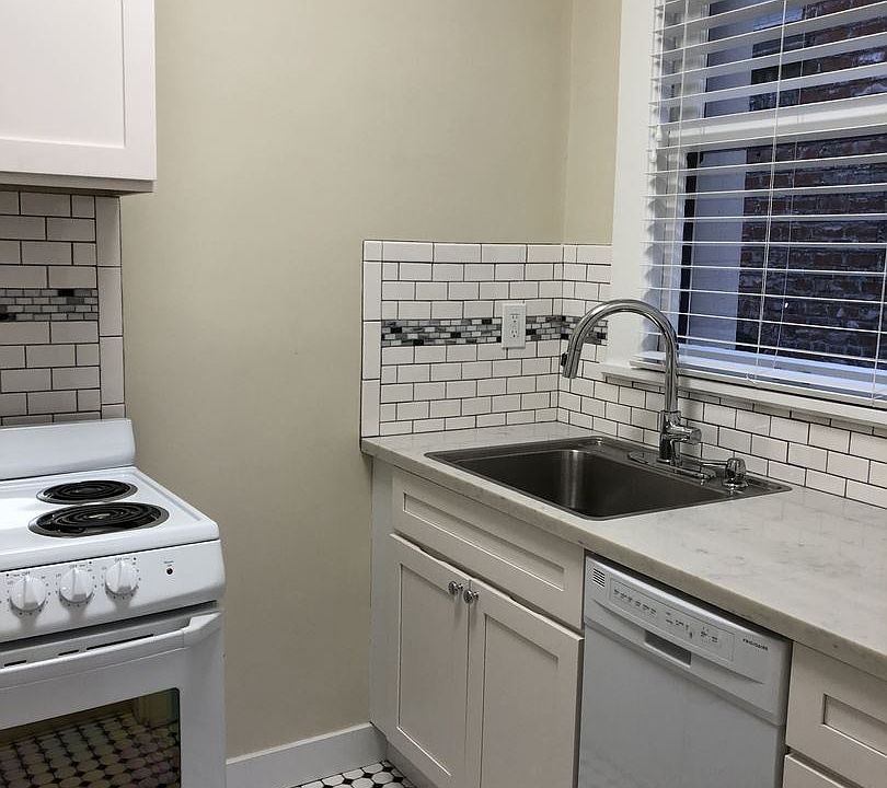 1st image of 2056 NW Glisan St #4178072