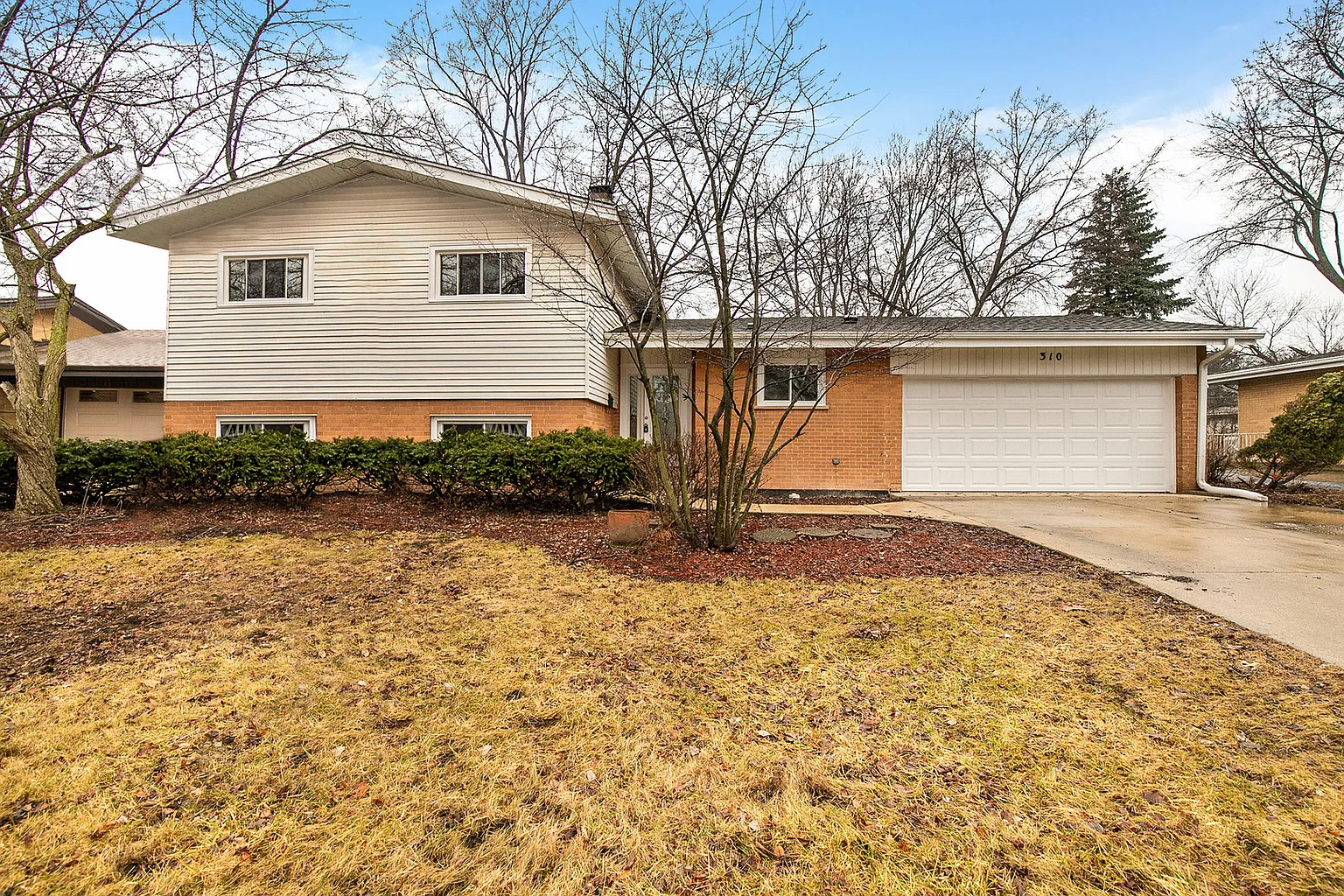310 S Reuter Dr photo 1