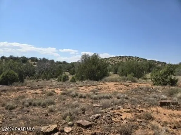 17 N Outback Rd, Ash Fork, AZ 86320