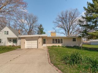1119 Lantz Ave, Cedar Falls, IA 50613