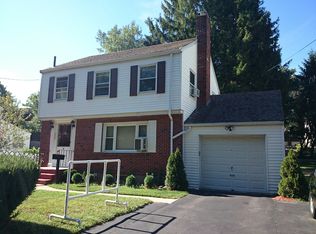 4 Shrewsbury Rd, West Roxbury, MA 02132