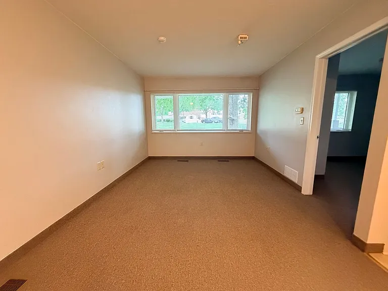 431 Dakota St — Photo 5