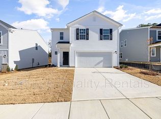 808 Bellewood Gardens Dr, Angier, NC 27501