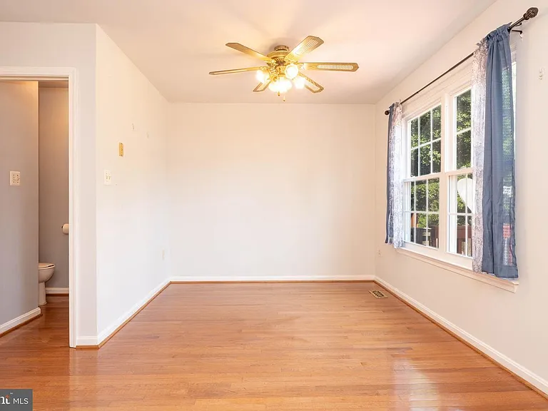 4683 Joanna Ct — Photo 11