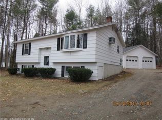 10 Orchard Ln, Manchester, ME 04351