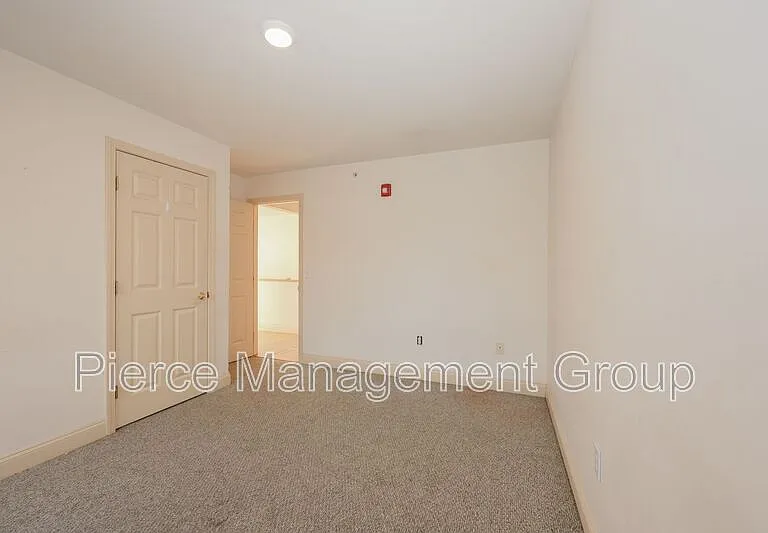 843 S Mammoth Rd #7 — Photo 5