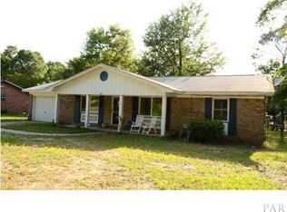 5747 Pine Ridge Dr, Milton, FL 32570