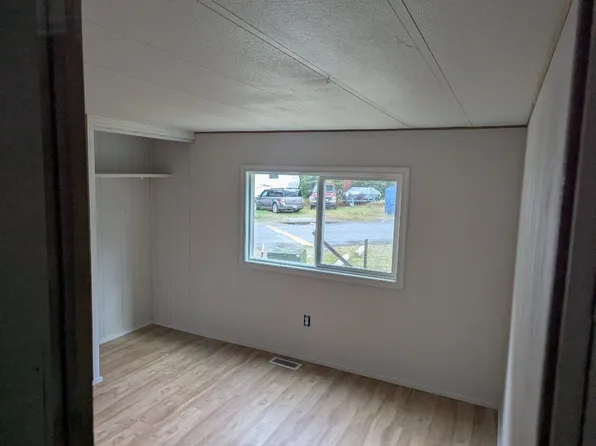 1990 W Old Kettle Rd #10, Kettle Falls, WA 99141