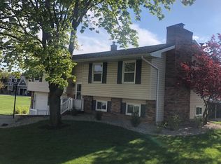 104 Surrey Ln, North Manchester, IN 46962