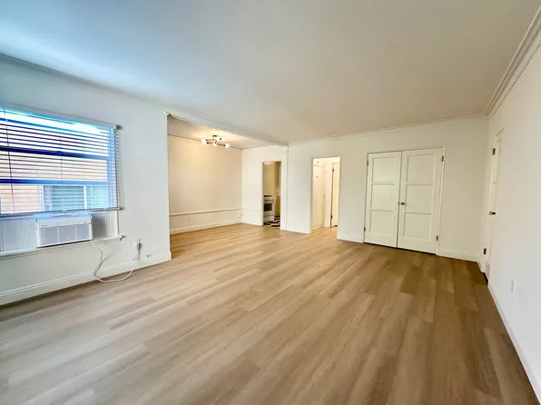 1319 N Fairfax Ave, Los Angeles, CA