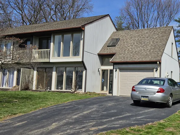 3491 Horizon Dr, Lancaster, PA 17601