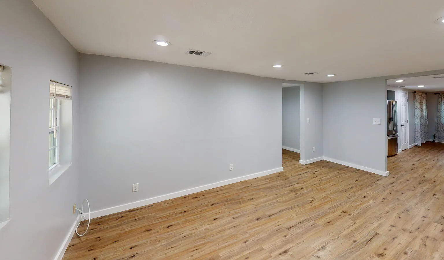 3 bed, 3.0 bath, 1736 sqft, $1,800 — Photo 2