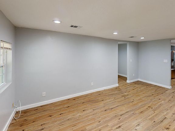 2nd image of 635 Colbert Ave