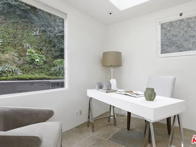 2154 Sunset Crest Dr — Photo 26