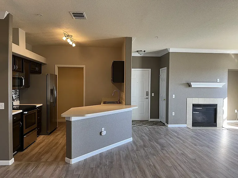 19049 E Warren Dr #207 — Photo 4