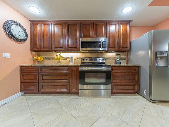 3rd image of 7507 Lemma Dr