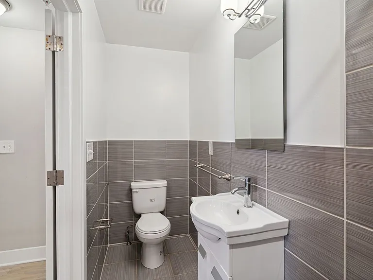 2522 Federal St #1 — Photo 11