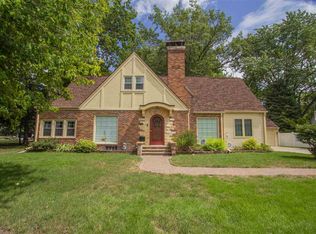 125 Woodstock Rd, Waterloo, IA 50701