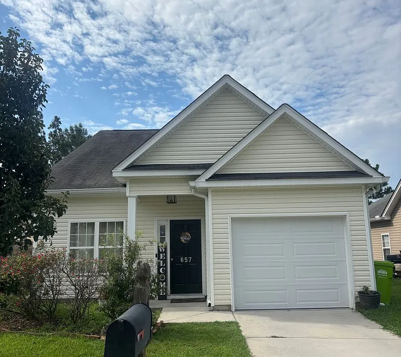657 Cornerstone Cir