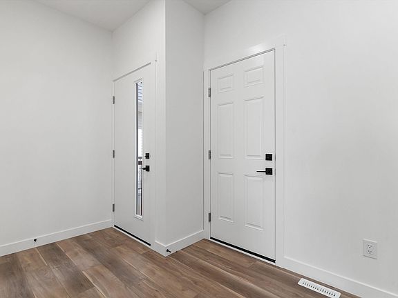 2nd image of 4023 207th St SW