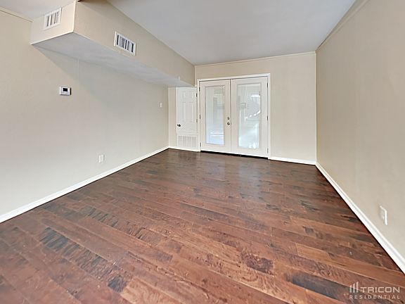 4th image of 242 Emporia Blvd