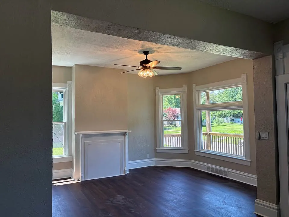 4 bed, 2.5 bath, 1858 sqft, $1,600 — Photo 3