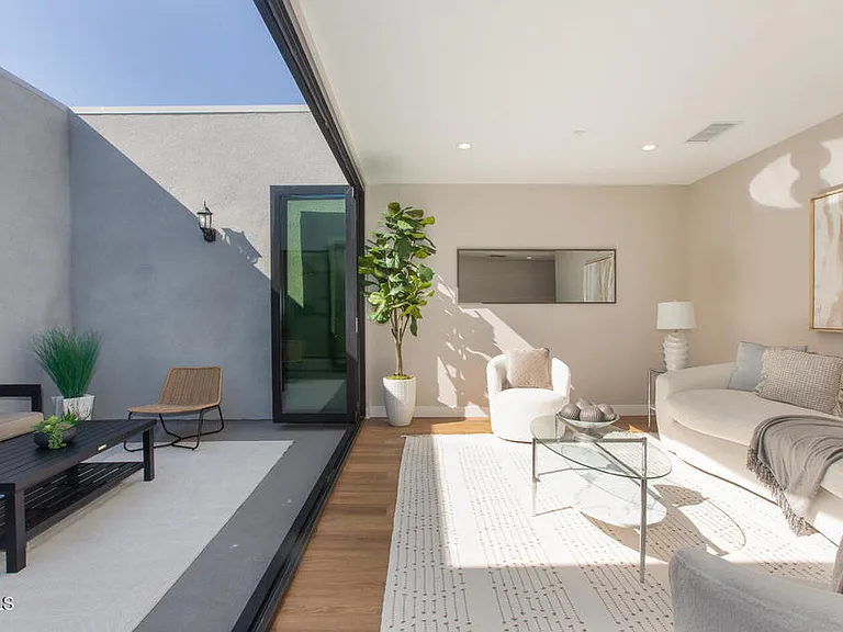 3682 Harriman Ave #3 — Photo 1