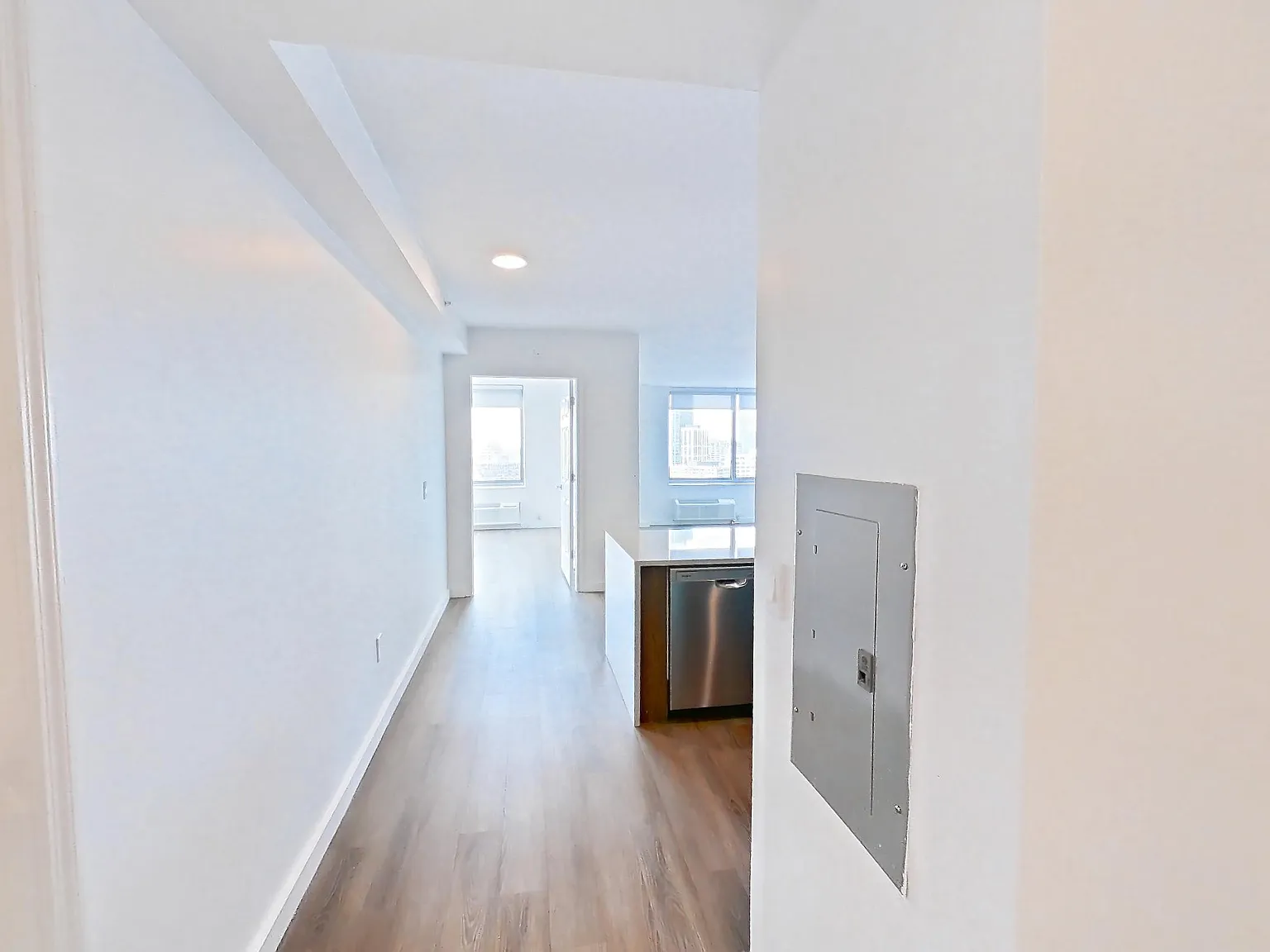 2 bed, 1145 sqft, $5,600 — Photo 1