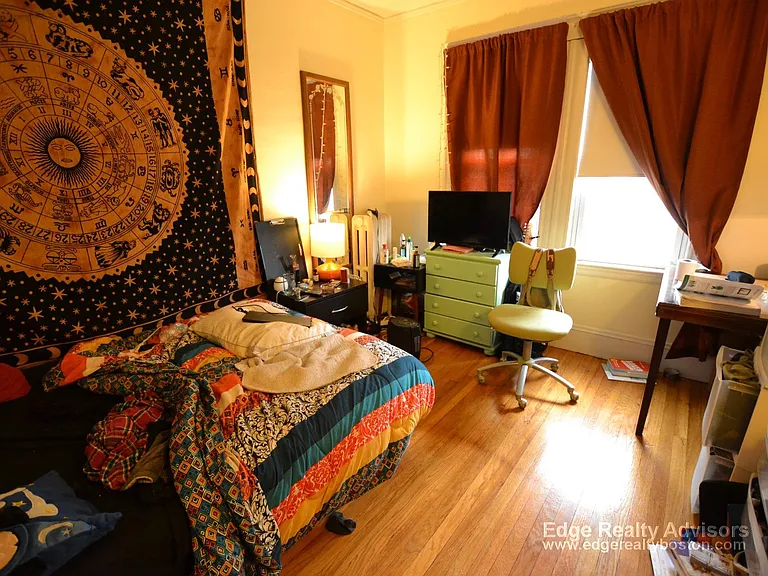 24 Claymoss Rd #1 — Photo 5