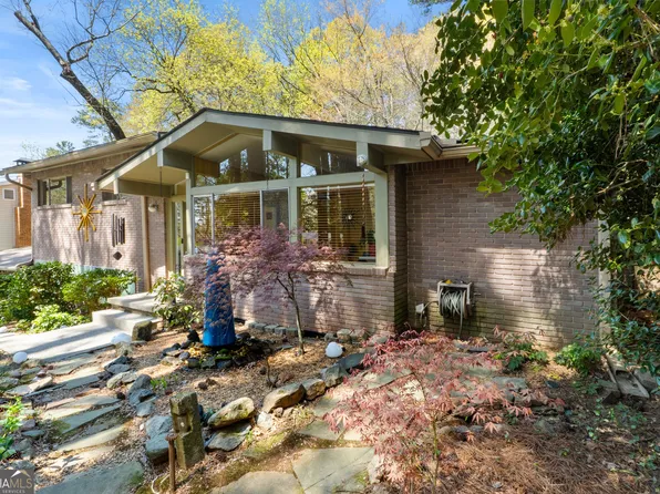 3628 Victoria Dr, Stone Mountain, GA 30083