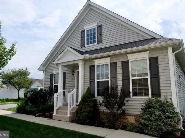 121 N Yeingst Dr, Elverson, PA 19520
