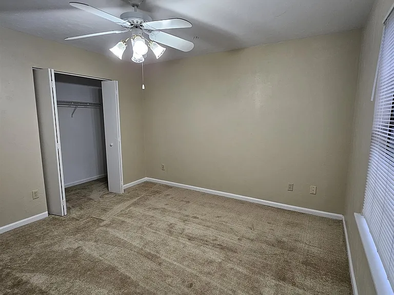 8224 Hunters Ridge Trl — Photo 24