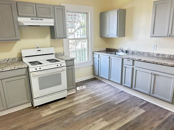 609 W 26th St, Norfolk, VA 23517