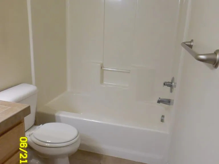 325 Cypress — Photo 17