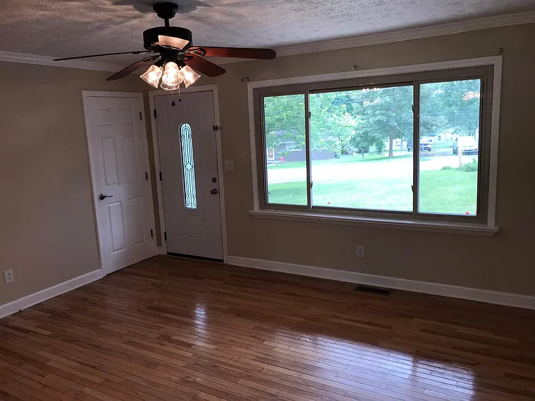 1203 Hales Ct — Photo 20