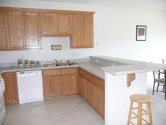 Kitchen/Breakfast Counter