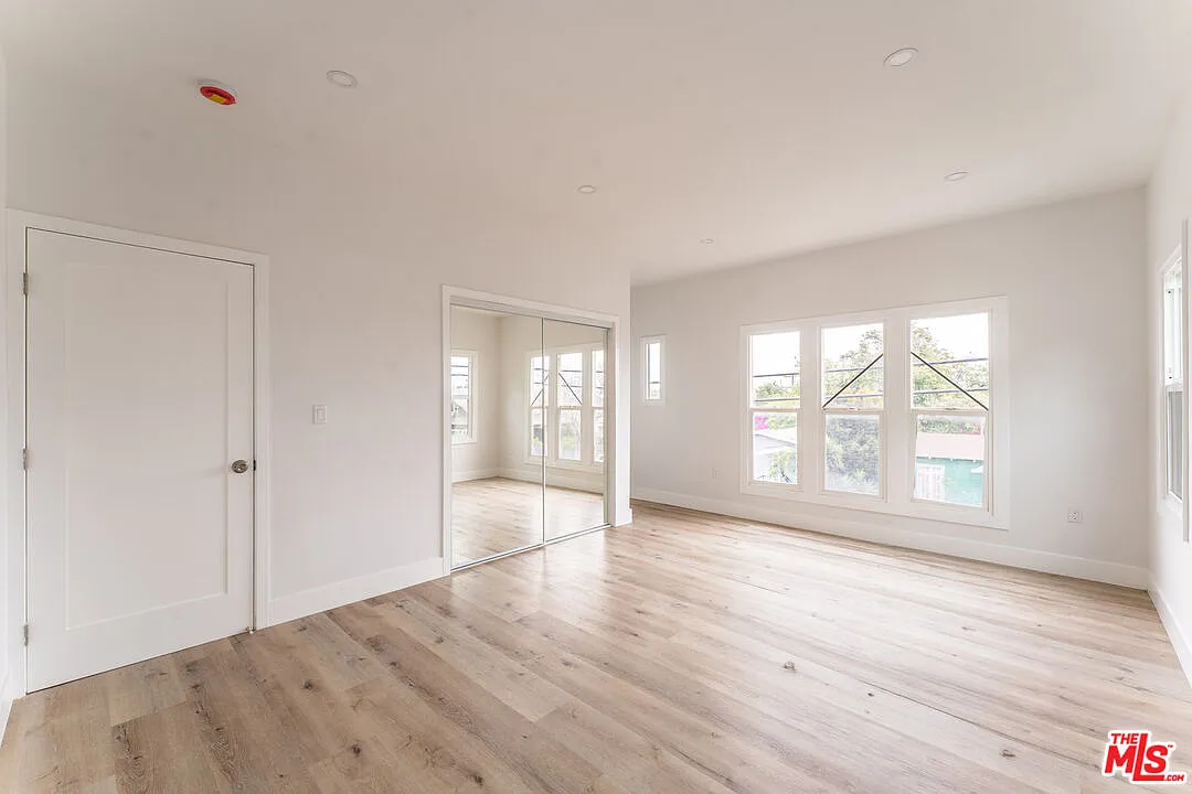 1 bed, 1.0 bath, 4800 sqft, $1,895 — Photo 4