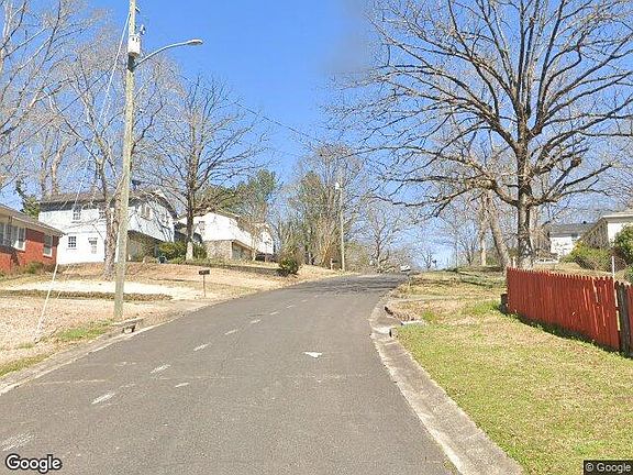 Exterior Neighborhood (street photo)