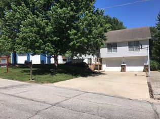 1402 N 15th St, Atchison, KS 66002