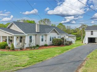 271 N Main St, Denton, NC 27239