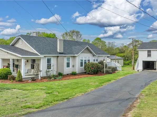 271 N Main St, Denton, NC 27239