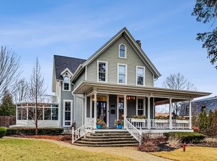 608 Singer Ave, Lemont, IL 60439