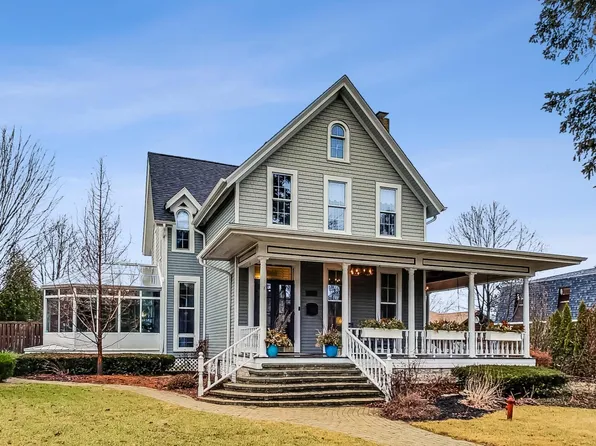 608 Singer Ave, Lemont, IL 60439