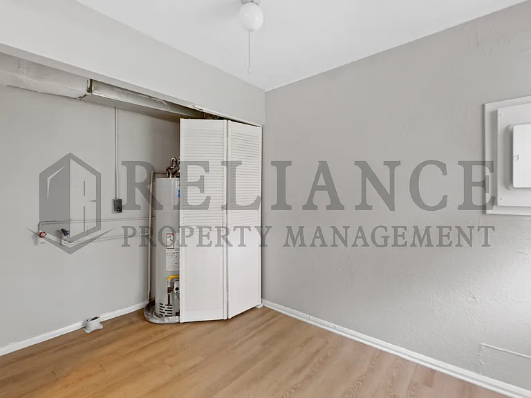 2450 N Prince St — Photo 9