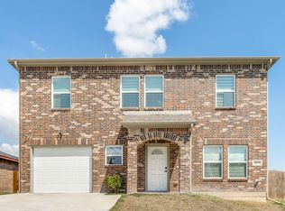 2917 Victorian Forest Dr, Dallas, TX 75227