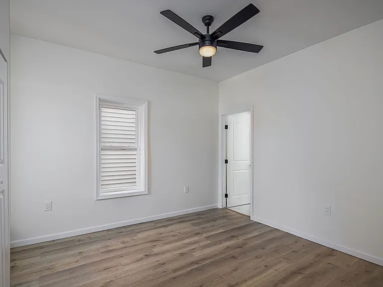 3250 Lorain Ave — Photo 14