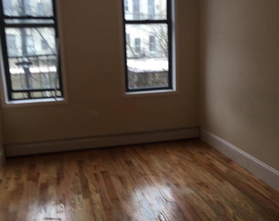 2nd image of 365 Palmetto St #2